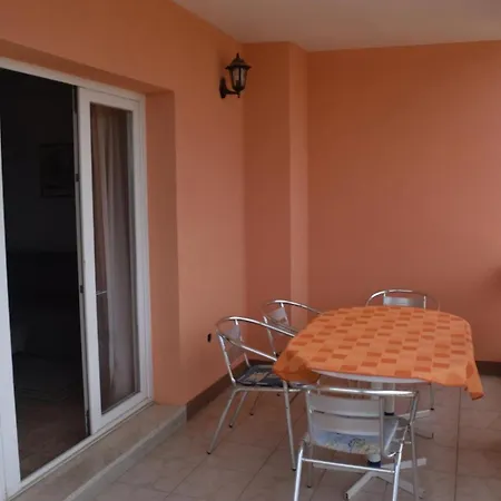 Grgic Apartmán Karpinjan
